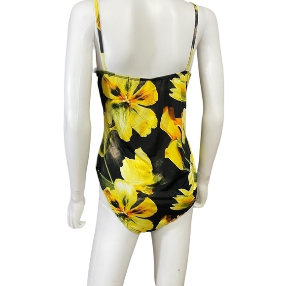 Women’s Floral Bodysuit
New - Picture 6 of 8